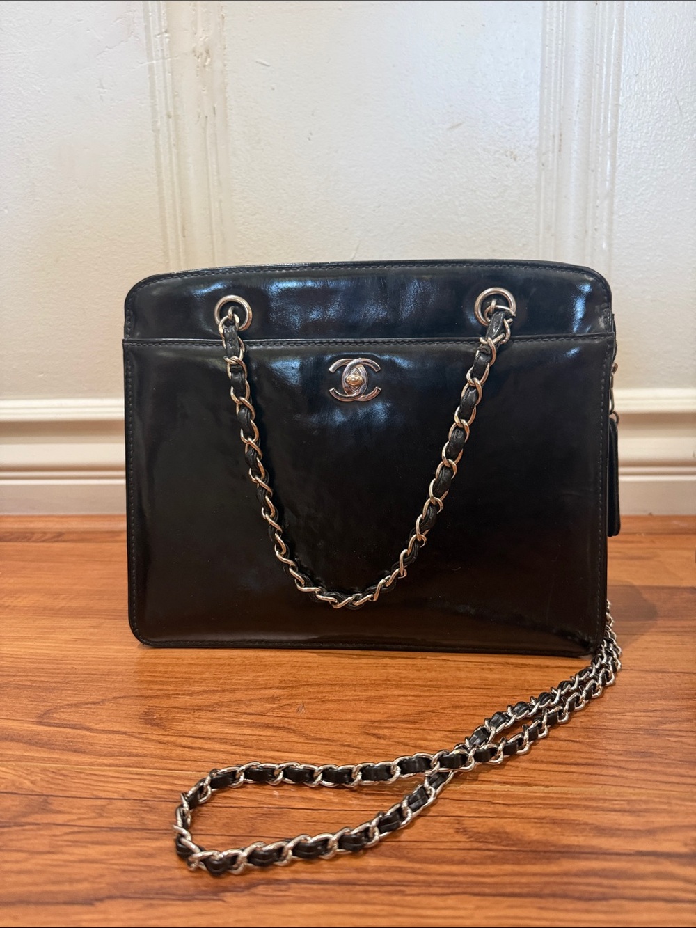 CHANEL vintage 80s Matelasse silver chain hand bag with crossbody strap RARE